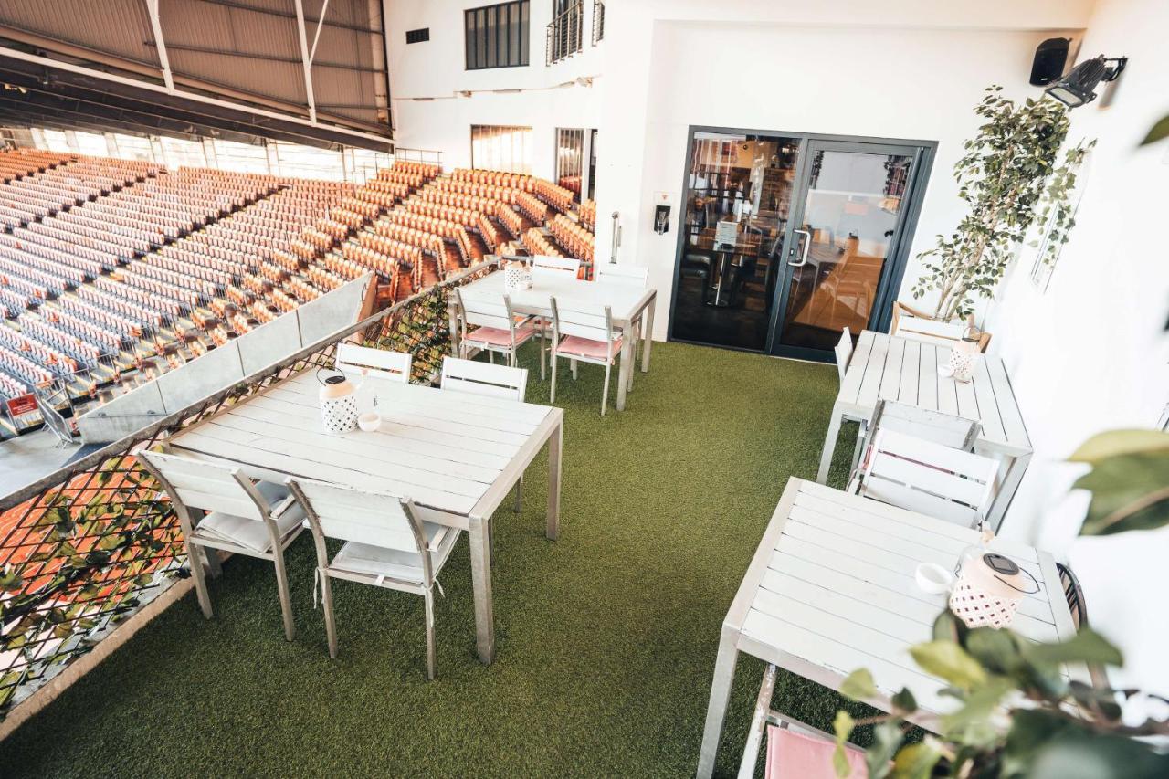 Blackpool Football Club Stadium Hotel, A Member Of Radisson Individuals מראה חיצוני תמונה