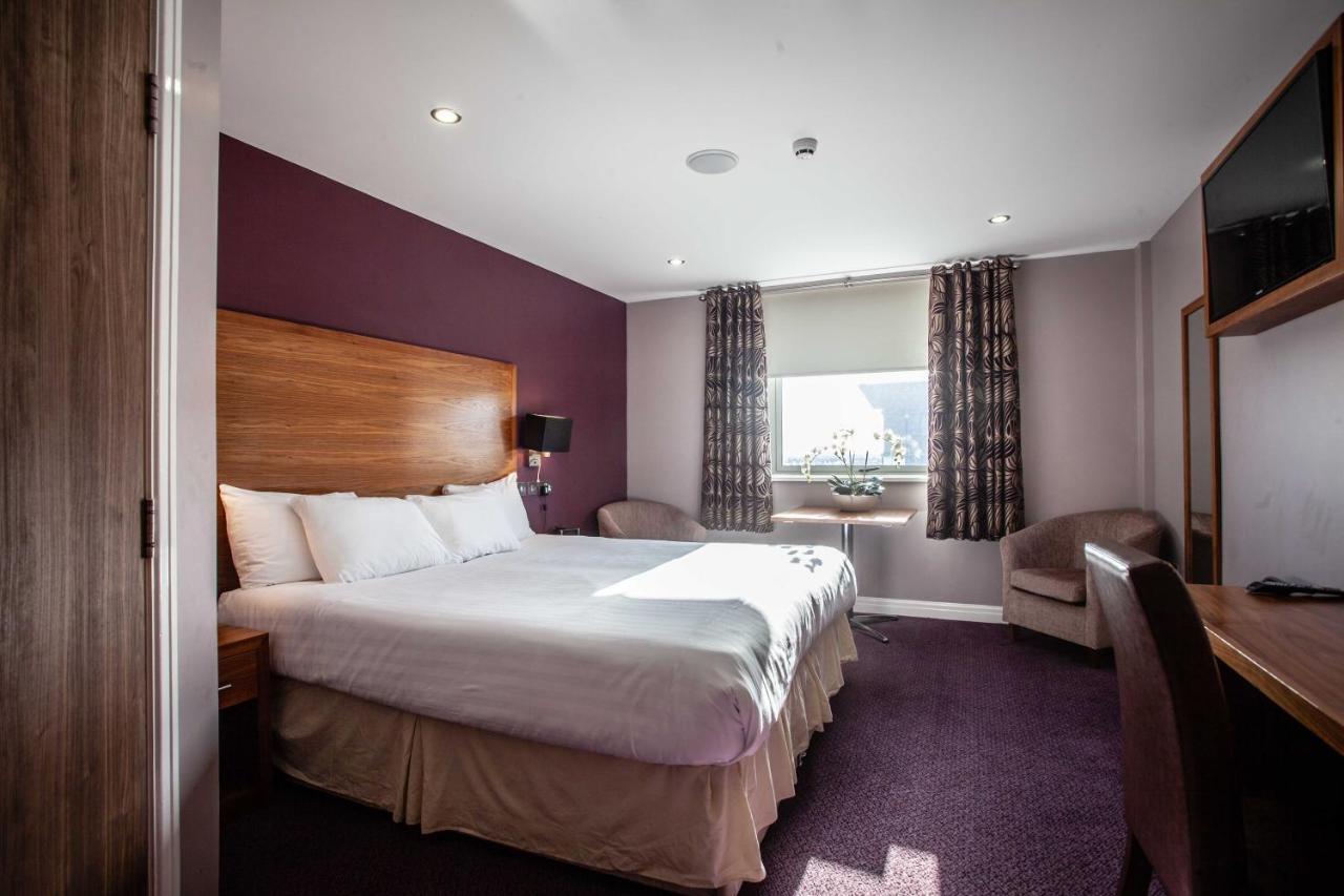 Blackpool Football Club Stadium Hotel, A Member Of Radisson Individuals מראה חיצוני תמונה